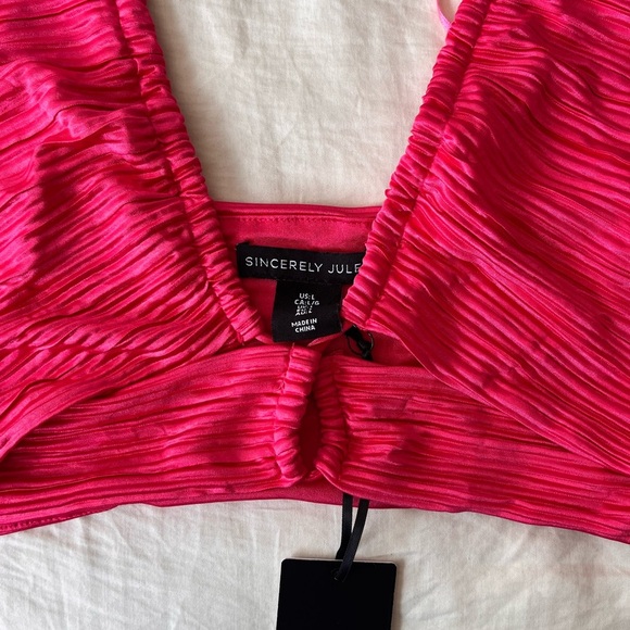 NWT Sincerely Jules Satin Halter Tie Crop Top L - Picture 3 of 8